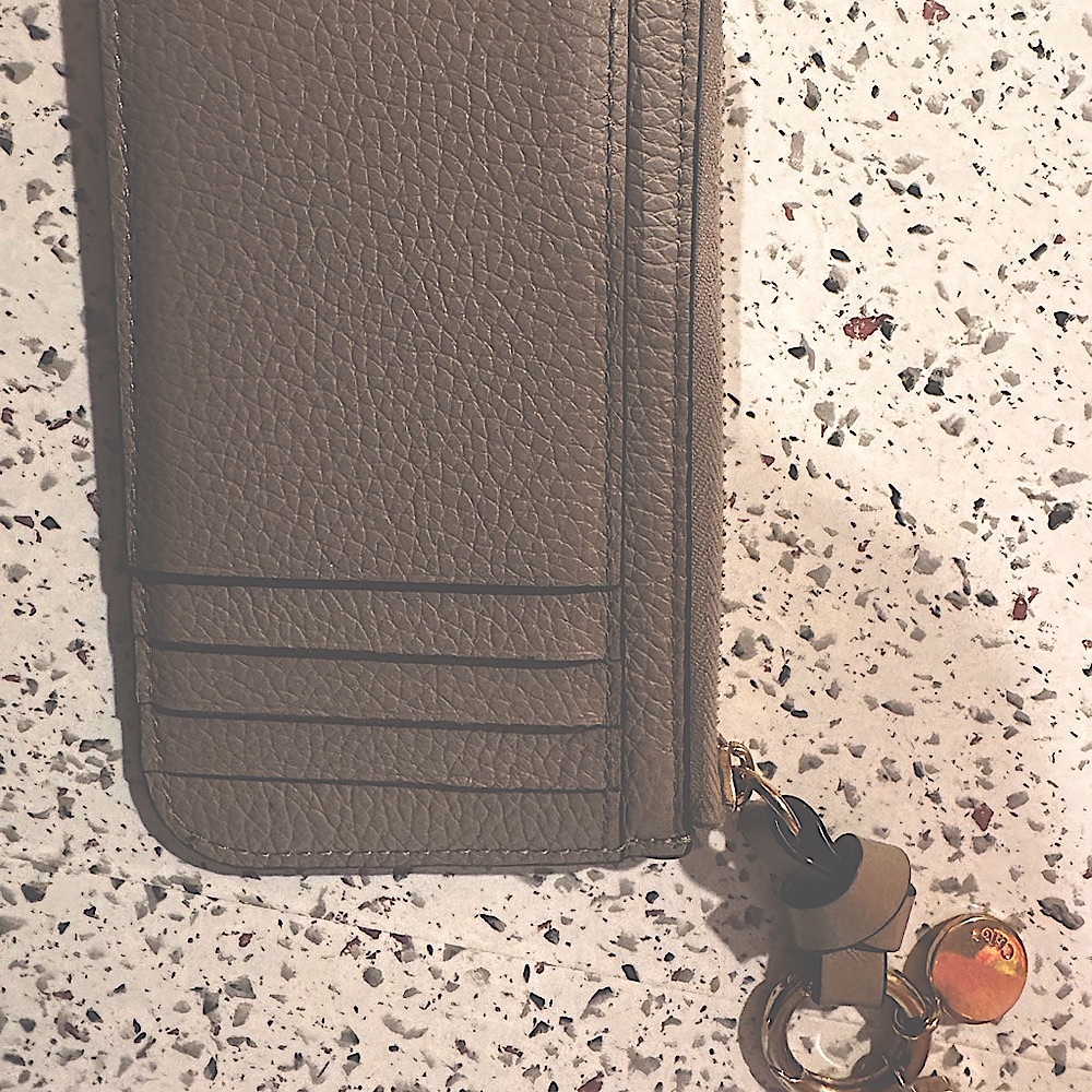 Chloé alphabet Leather Wallet - Picture 2 of 4